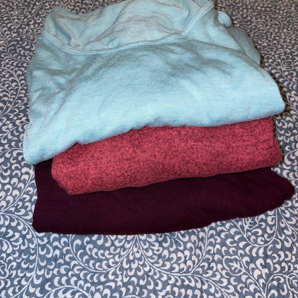 Old Navy No Boundaries Tops Bundle Women Mixed Sizes Multicolor Casual Basics